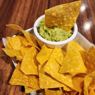 Chips & Guacamole
